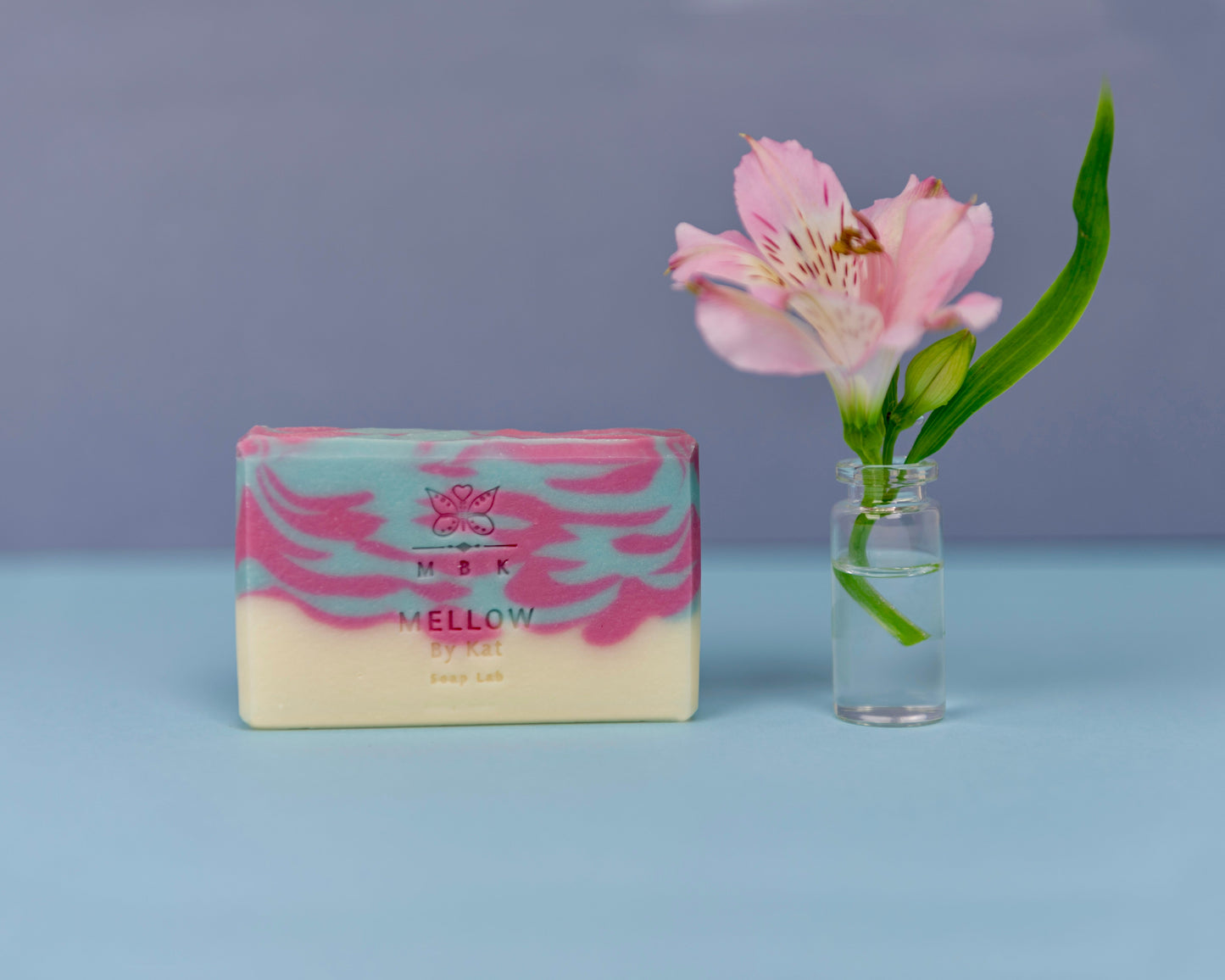 Sapone docciaschiuma solido Dafne per mani e corpo, con oli vegetali, naturale, elegante, per lei