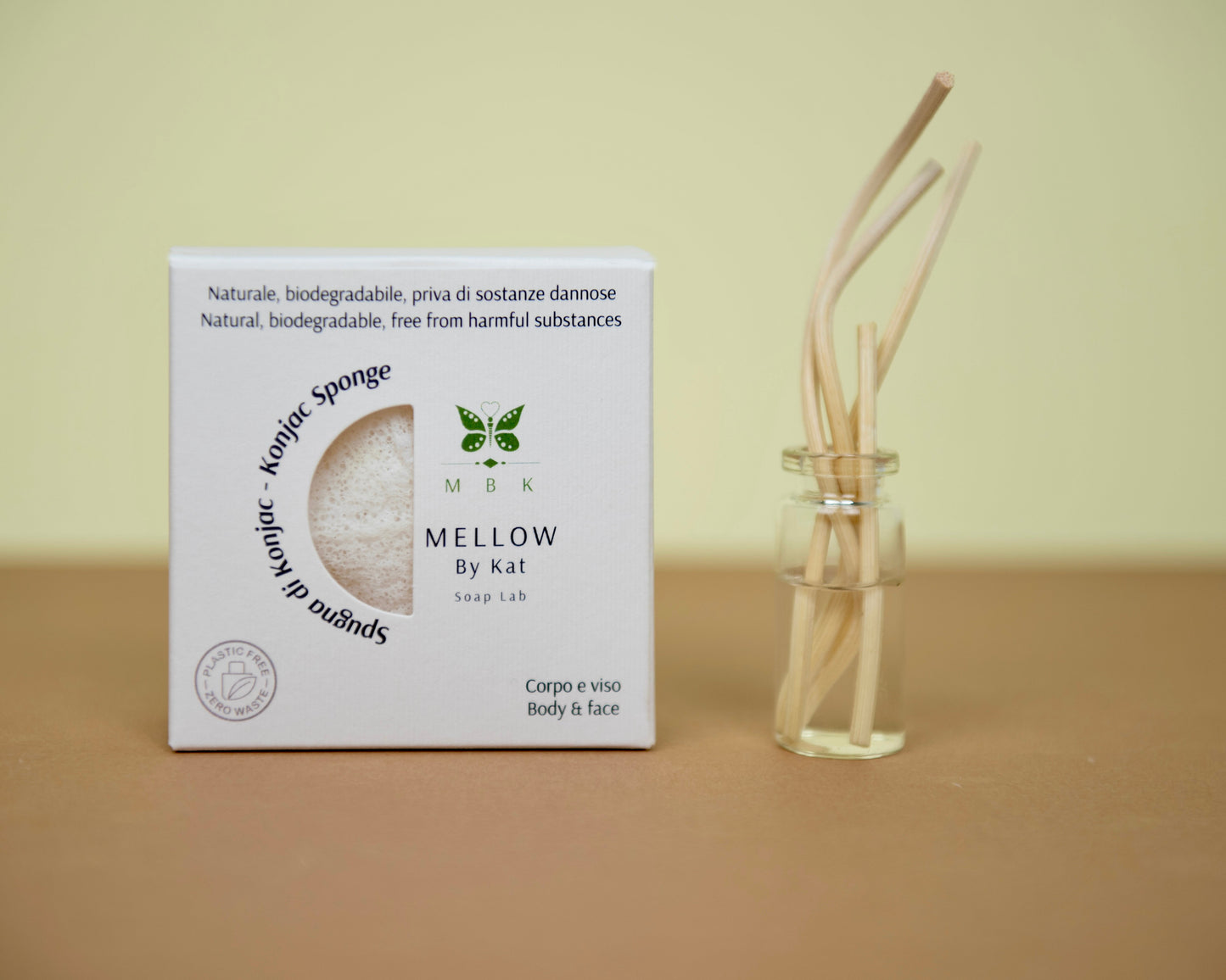 Spugna konjac bianca pura al 100 %, senza additivi, ideale per pelli ultra delicate, vegana e biodegradabile