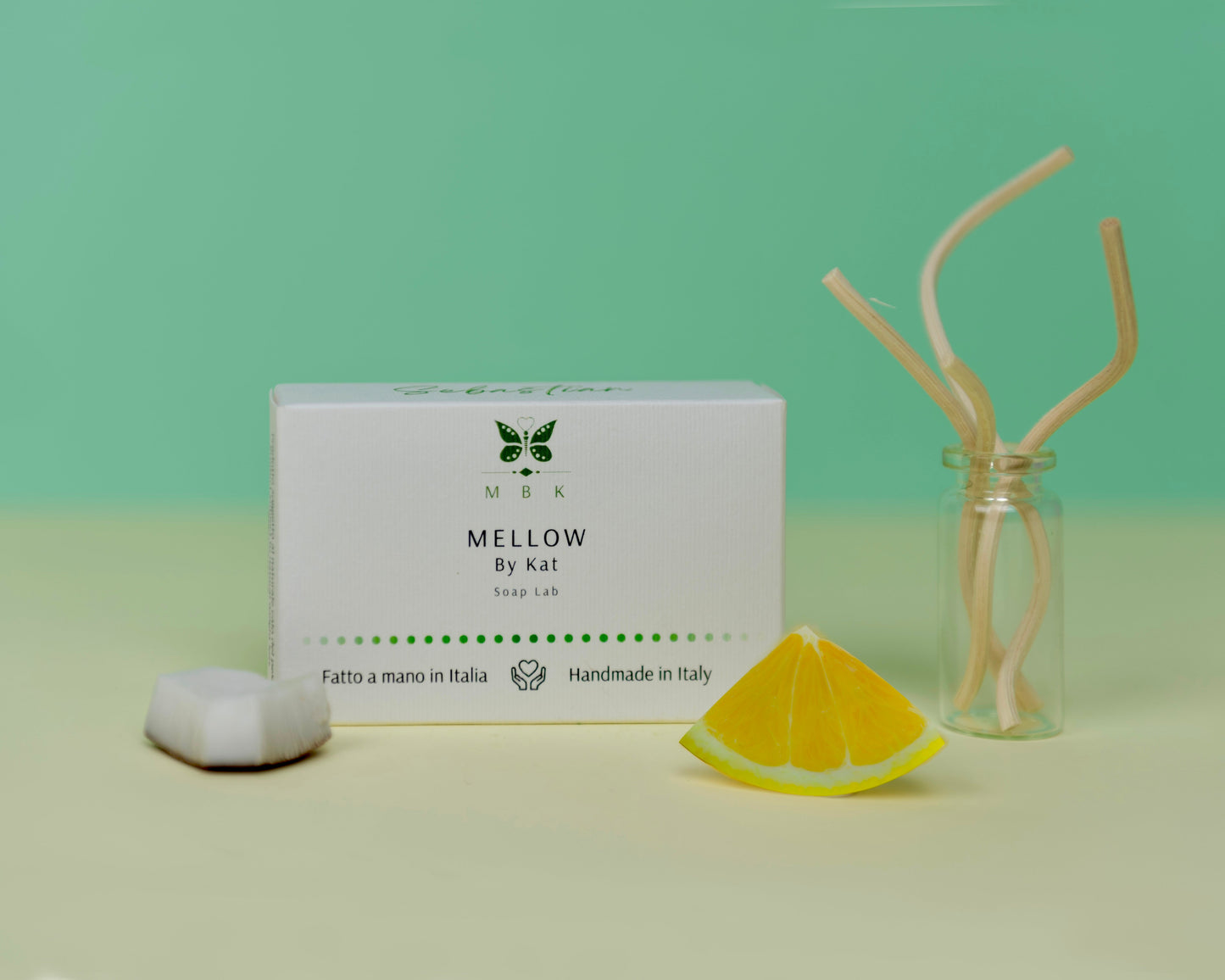 Ingredienti fruttati e texture compatta, perfetto per regali unisex, docciaschiuma solido