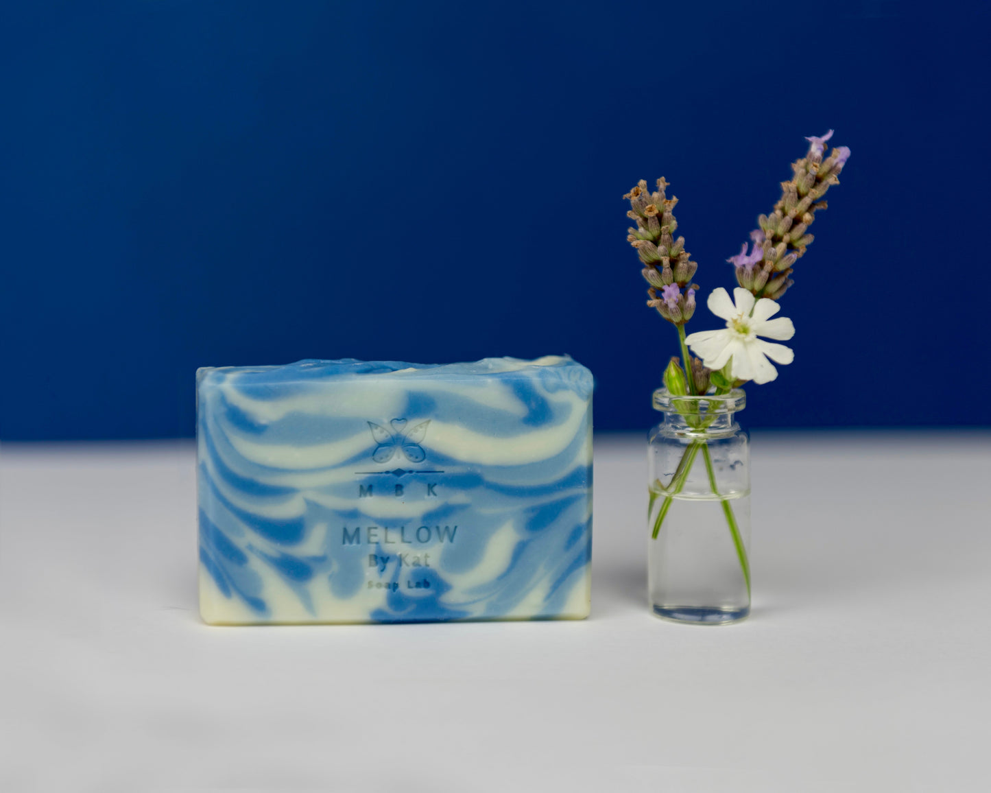 Sapone solido Zada mani e corpo, fragranza floreale delicata, naturale e artigianale, ideale regalo relax