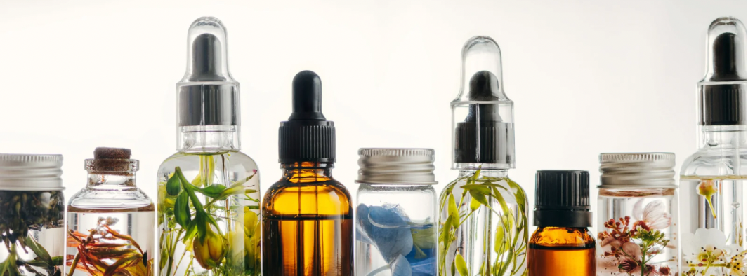 "Oli Essenziali nel Sapone Artigianale: Benefici e Rischi per la Pelle Sensibile" By MBK