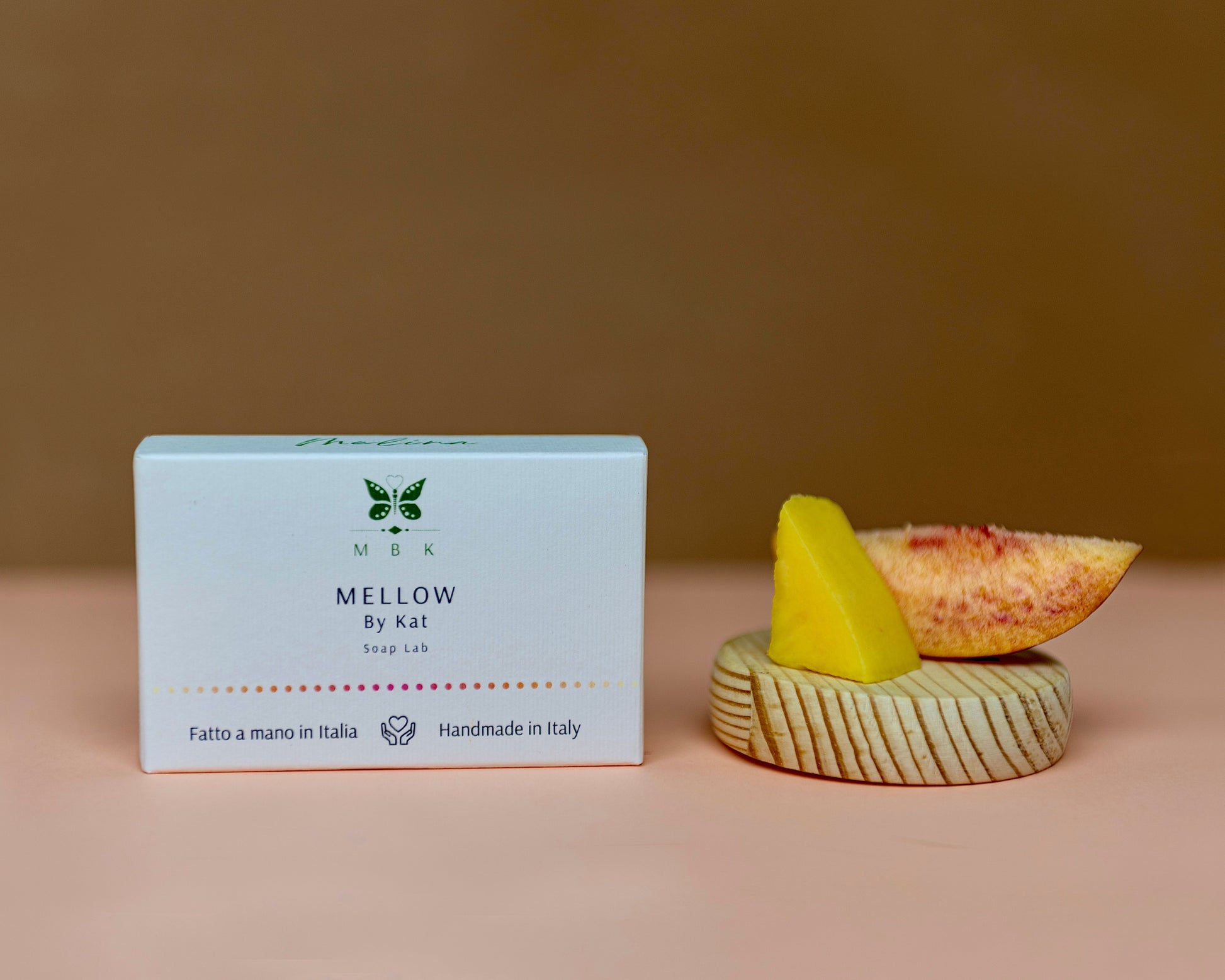 Fruttato fresco, texture morbida e ingredienti vegetali, perfetto per la tua skin care